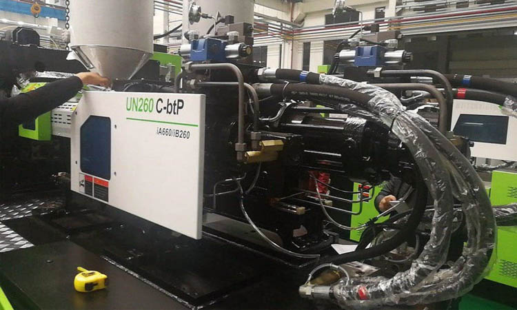 تعیین تناژ دستگاه تزریق پلاستیک